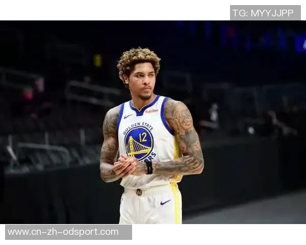 乌布雷半场表现全面贡献12分5板2助2断1帽展现全能实力