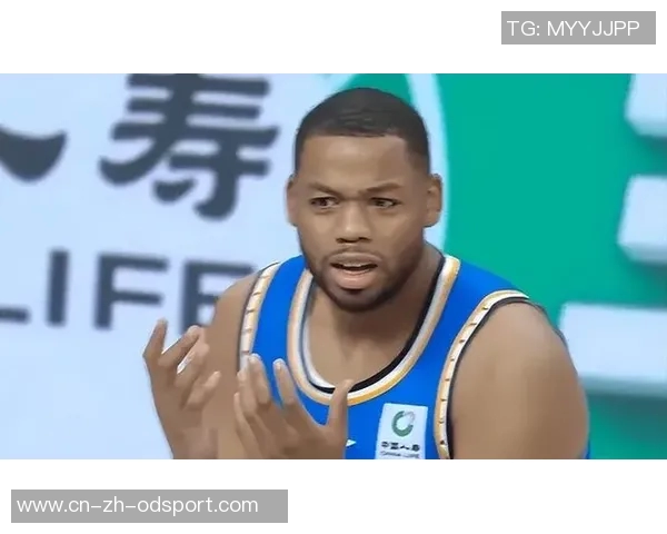 媒体人提问许指导为何末节不让斯佩尔曼上场他是北汽的首选外援