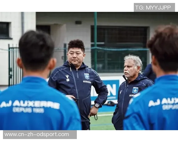 崔鹏谈国内青训比赛现状：密集程度高但质量不足影响训练效果